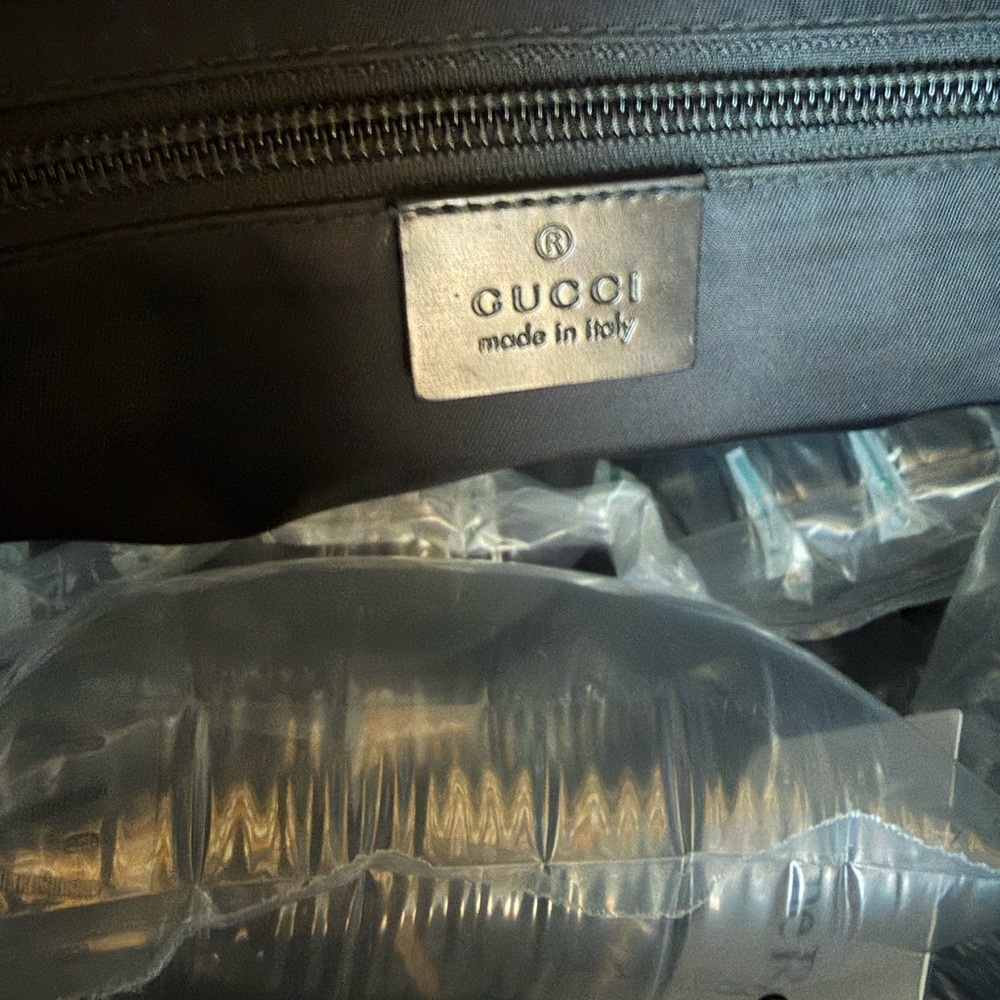 Gucci Black Messenger Bag - Picture 8 of 9